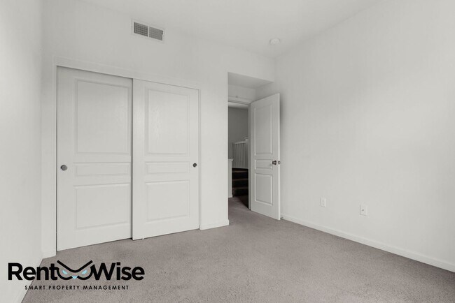 Building Photo - 25425 Huntwood Ave