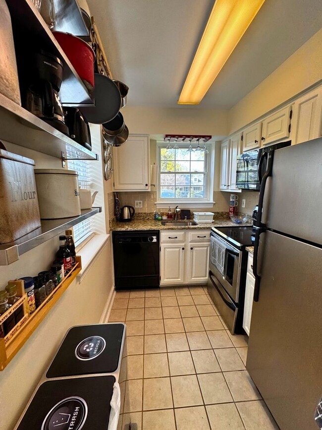 Building Photo - 2107 N Scott St