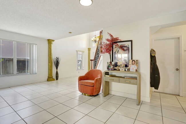 Building Photo - 3385 Seabreeze Ln