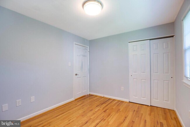 Building Photo - 1208 Forestwood Dr