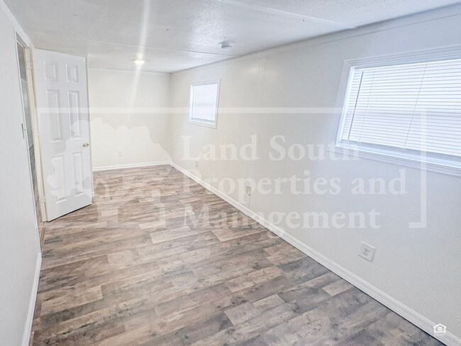 Building Photo - 1611 Slash Pine Rd