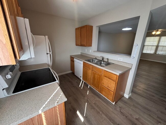 Building Photo - 5311 Currituck Ln