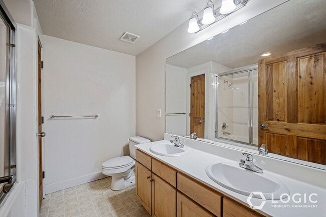 Building Photo - 6605 N 2200 W