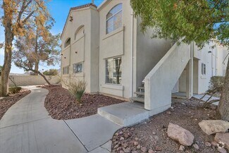 Building Photo - 2 Bedroom 2 Bathroom Ground Floor Condo Unit!