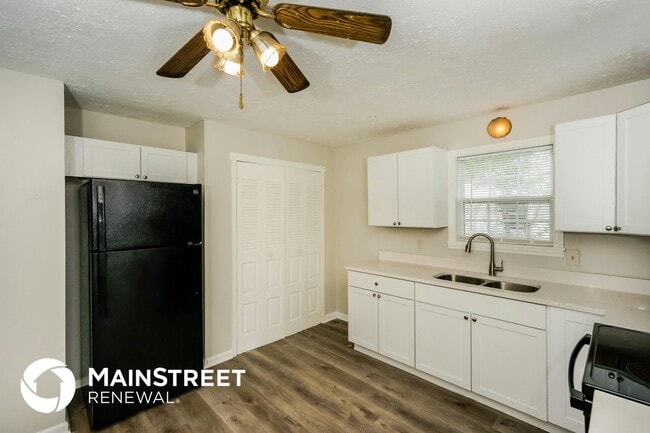 Building Photo - 1805 Wenatchee Pl