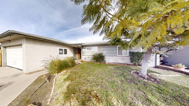 Building Photo - 4985 Curry Dr