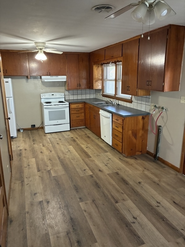 Building Photo - 77 Faircrest Dr