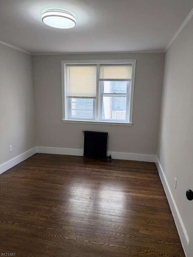 Building Photo - 305 Millburn Ave