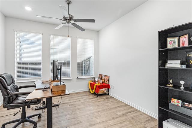 Building Photo - 2096 Creekbluff Cir