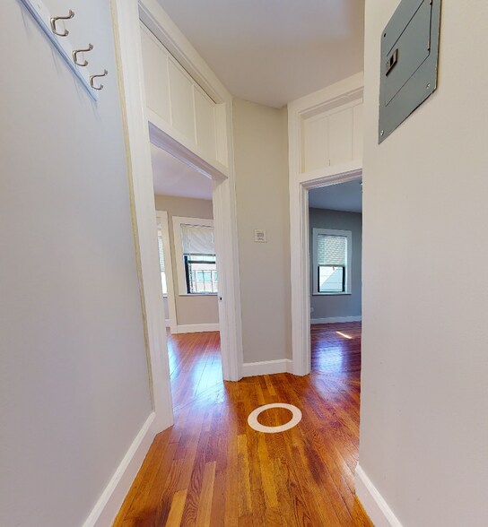 Building Photo - 69 Dunster St