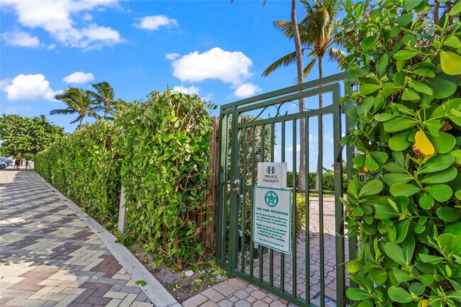 Building Photo - 800 SE 20th Ave