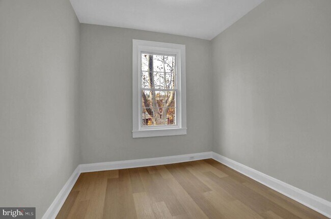 Building Photo - 3202 Dudley Ave