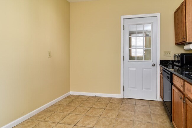 Building Photo - 57 Coburn Ave