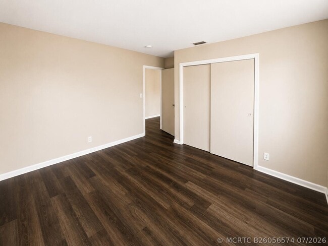 Building Photo - 4125 Woodside Dr