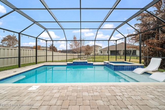 Building Photo - 7782 Paragrass Ave