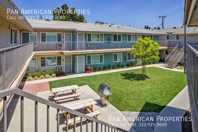 Building Photo - 13919 Coteau Dr