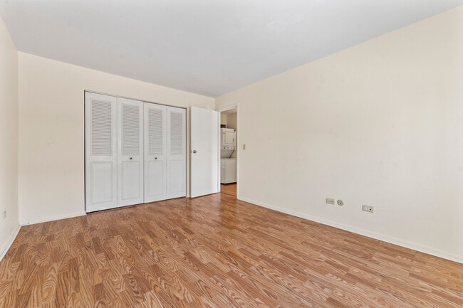 Building Photo - 225 S Gregory St