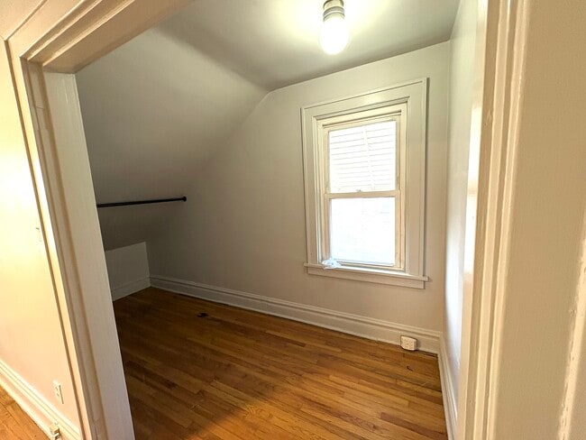 Building Photo - 7569 Dale Ave