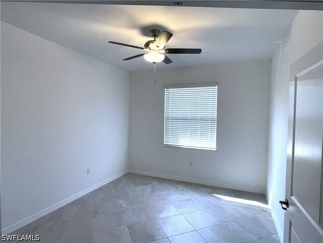 Building Photo - 2184 Dragonfruit Wy