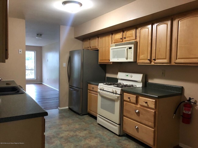 Building Photo - 76 Foxwood Pl