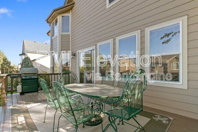 Building Photo - 829 W Sparrow Hawk Dr