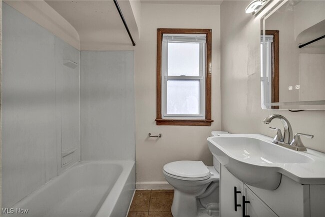 Building Photo - 10213 Dove Ave