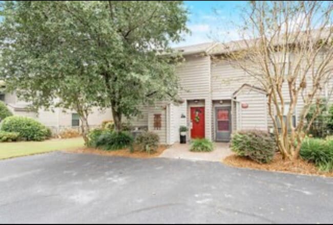 Building Photo - 58 N Myrtle Dr