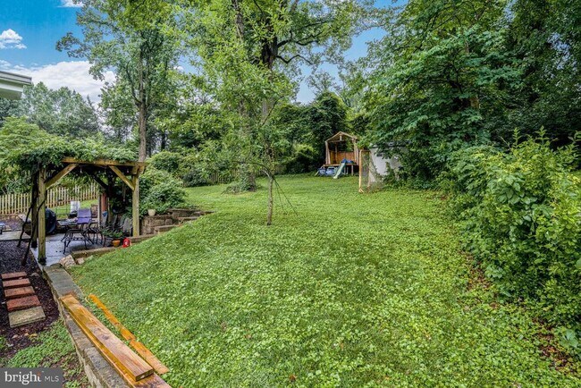 Building Photo - 3610 Terrace Dr