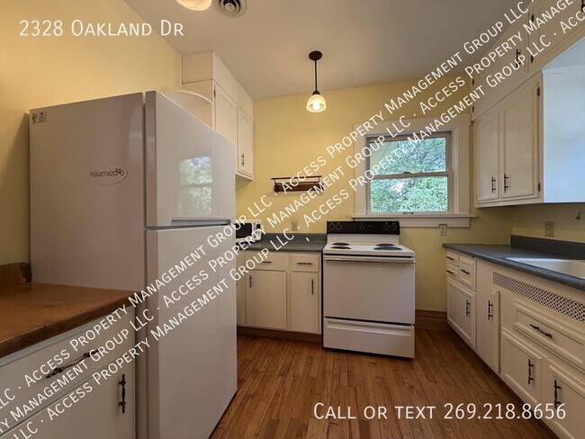 Building Photo - 2328 Oakland Dr