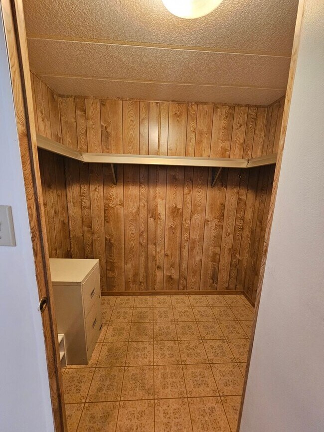 Building Photo - 2 bed/2 bath Manufactured Home in Desirabl...