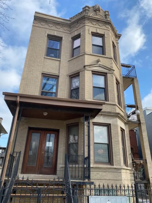 Primary Photo - 1449 N California Ave