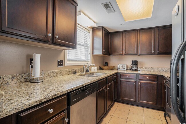 Building Photo - 4314 S Ocean Blvd