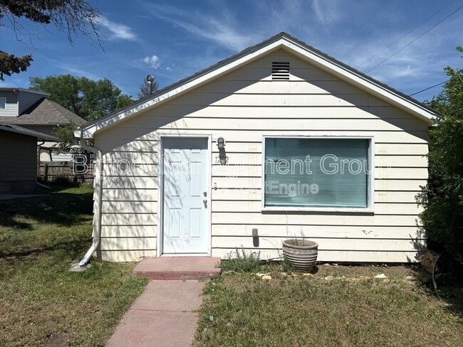 Building Photo - 1202 Garfield St
