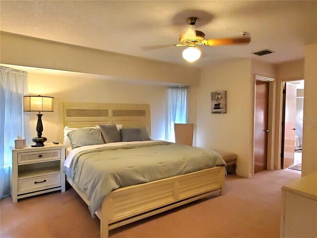 Building Photo - 1200 Mineo Dr