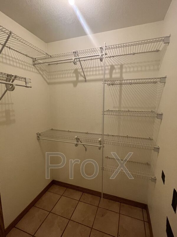 Building Photo - 1408 S Case St