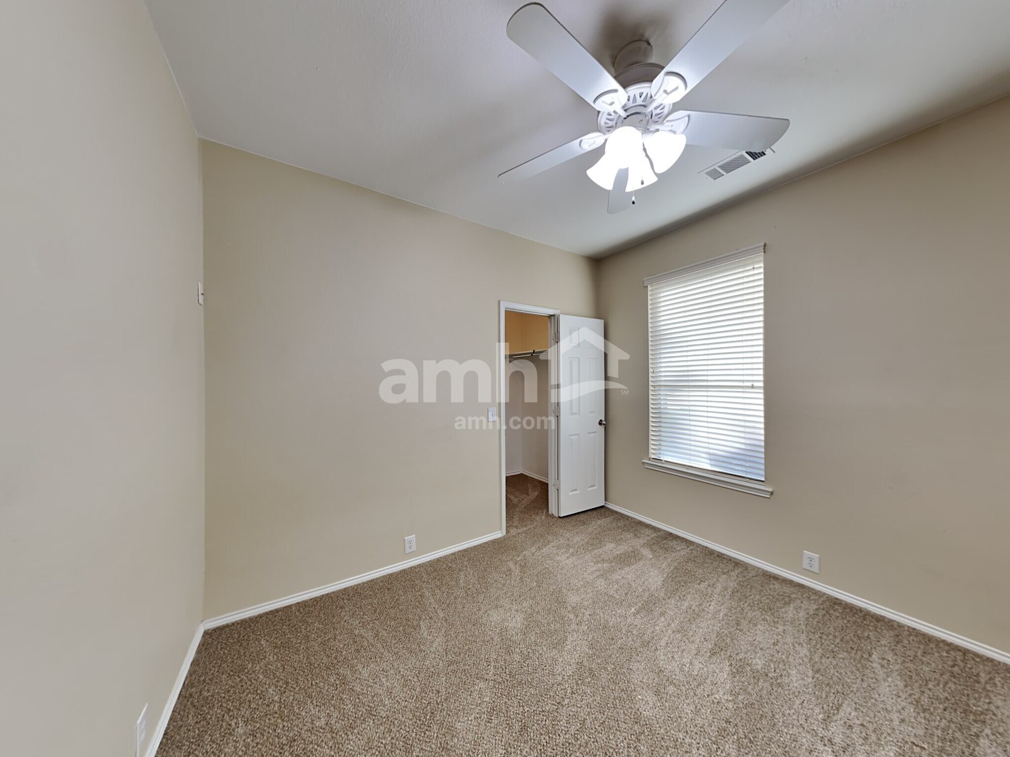 Building Photo - 2850 Del Largo Way