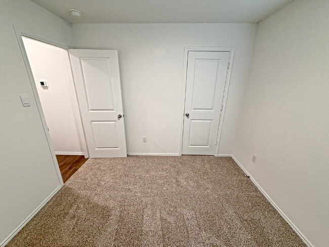 Building Photo - 5131 Blind Shot