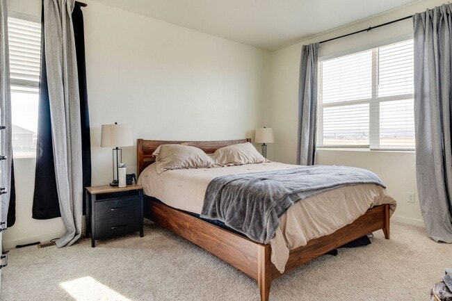 Building Photo - Modern 4-Bedroom Ranch Home with Mountain Views and 3-Car Garage