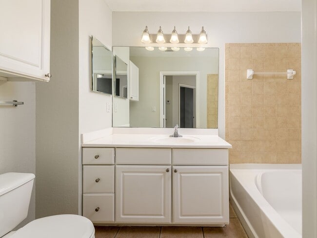 Building Photo - South Tampa