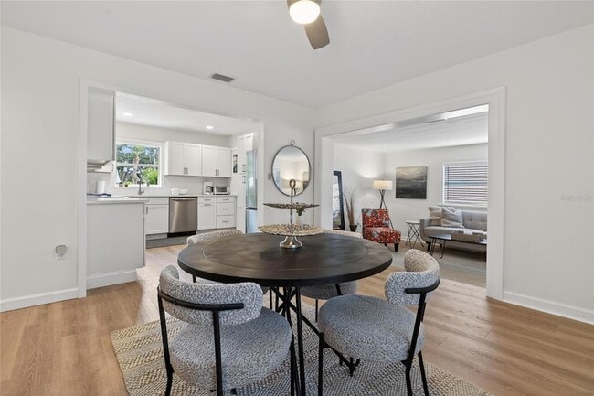 Building Photo - 5617 19th Ave S