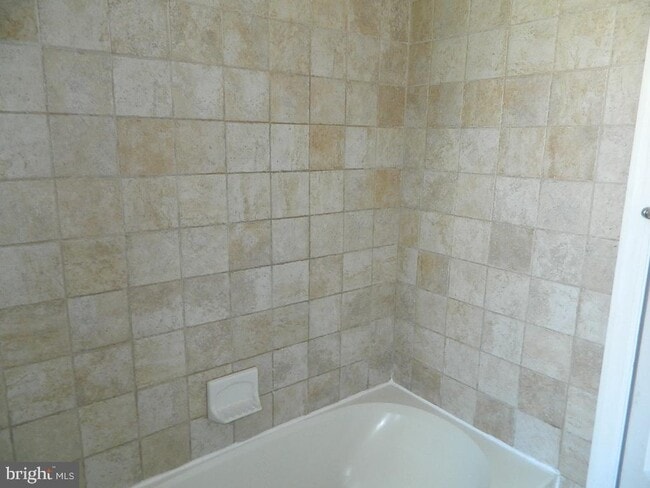 Building Photo - 4501 Princeton Ave