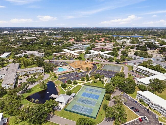 Building Photo - 2434 Australia Way E
