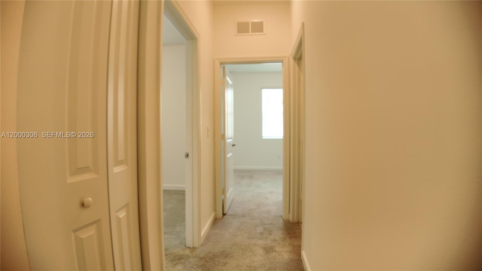 Building Photo - 4612 Hollister Ave