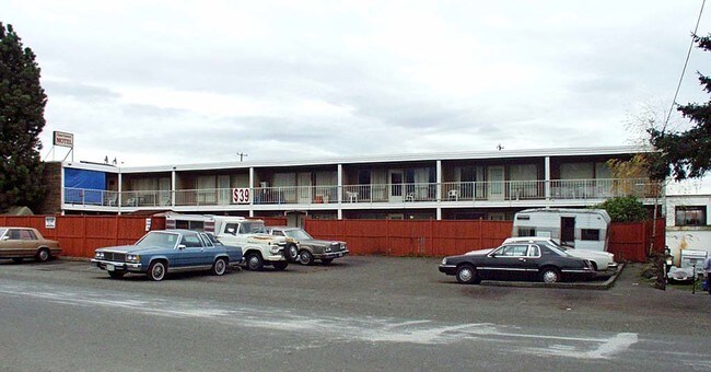 Building Photo - Beverly Park Apartments