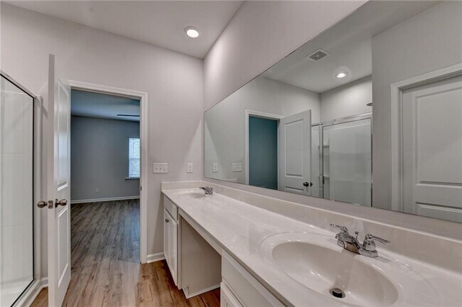 Building Photo - 175 Grey Falcon Ave