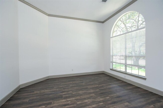 Building Photo - 5522 Island Breeze Dr