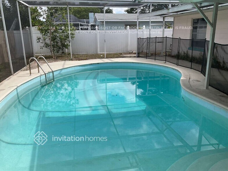 Building Photo - 2324 61st Way N