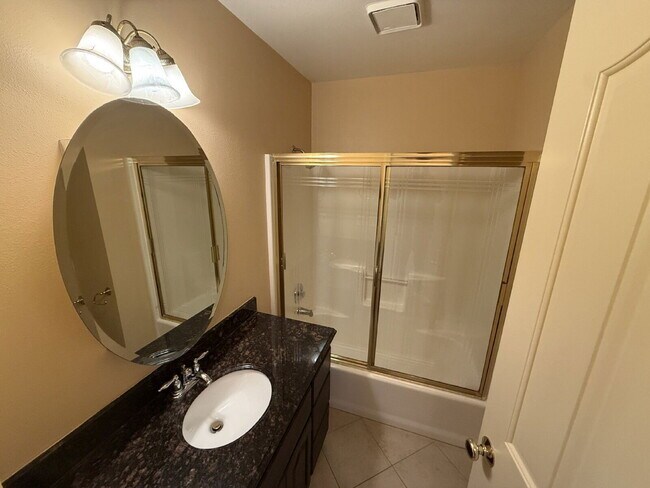 Building Photo - 2225 Marie Ln