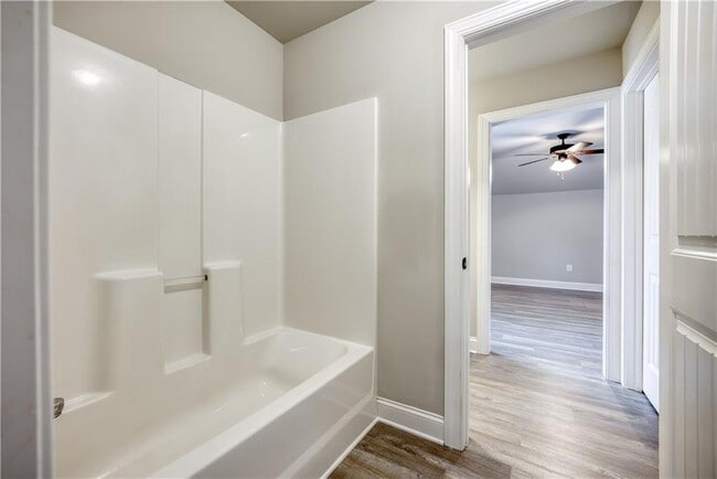 Building Photo - 428 Meadow Vista Ln