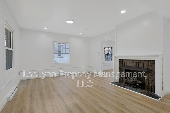 Building Photo - 822 Greene St